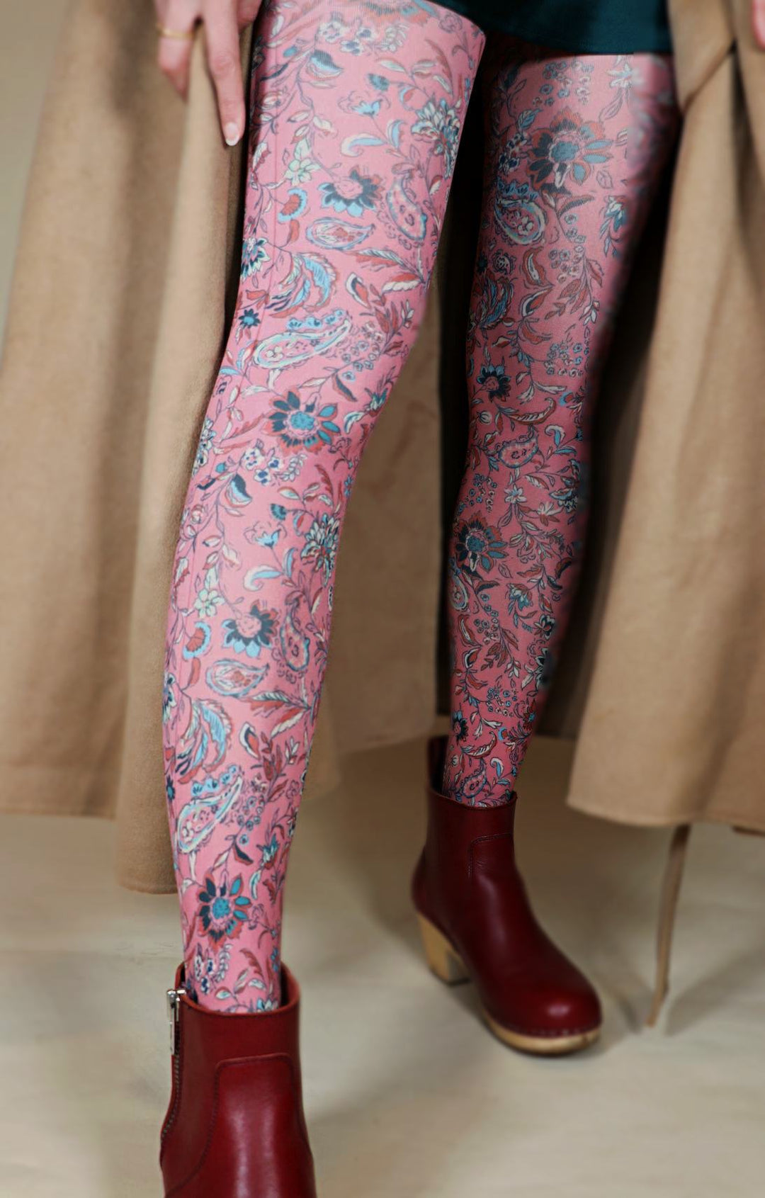 Cutest paisley tights with red shoes.