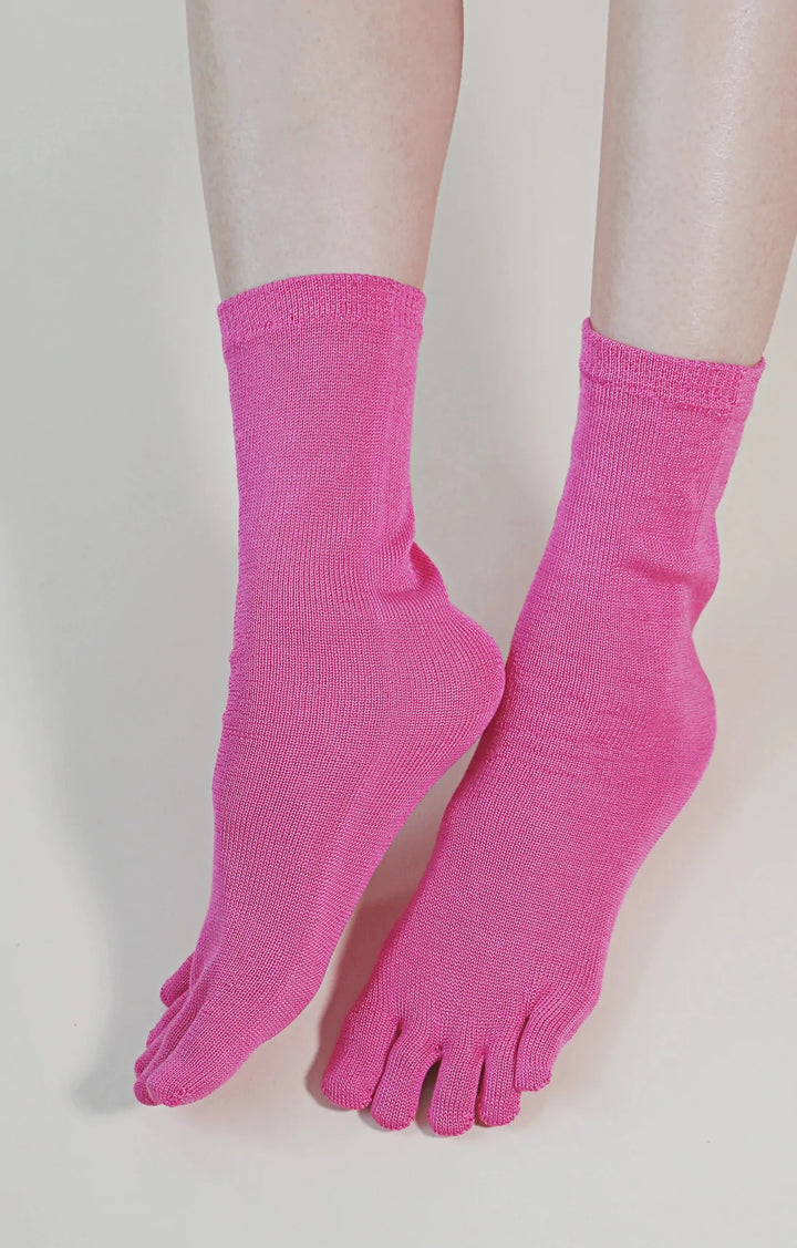 TABBISOCKS brand Washable 100% Finest Silk Toe Liner Socks in Pink