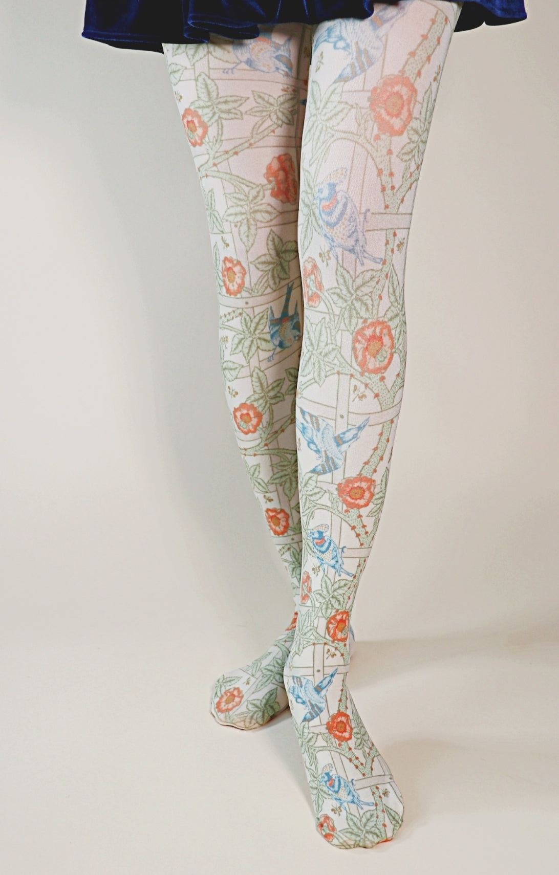 Cute top patterned tights